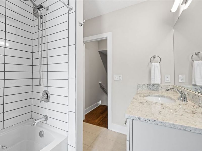 5909 Father Caruso Drive, Cleveland, OH 44102 Photo 31