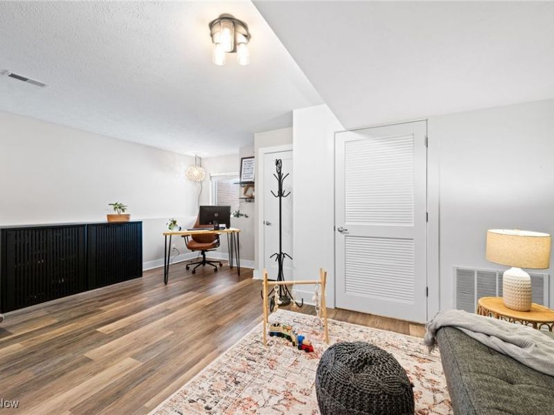 5909 Father Caruso Drive, Cleveland, OH 44102 Photo 39