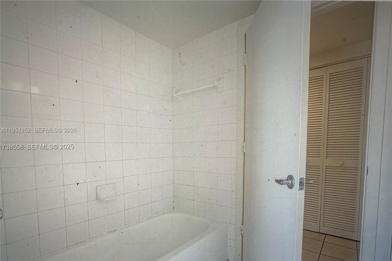 3020 NE 32nd Ave , Unit 817, Fort Lauderdale, FL 33308 Photo