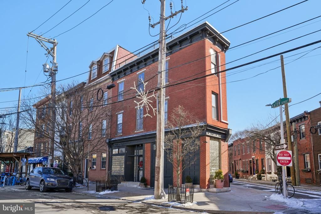 2233 Grays Ferry Avenue, Philadelphia, PA 19146 Main Photo