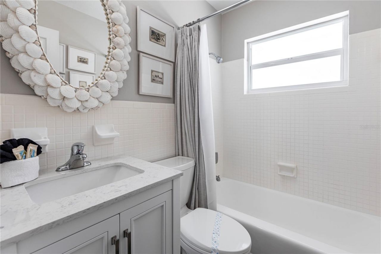 6020 Midnight Pass Road, Unit 31, Sarasota, FL 34242 Photo