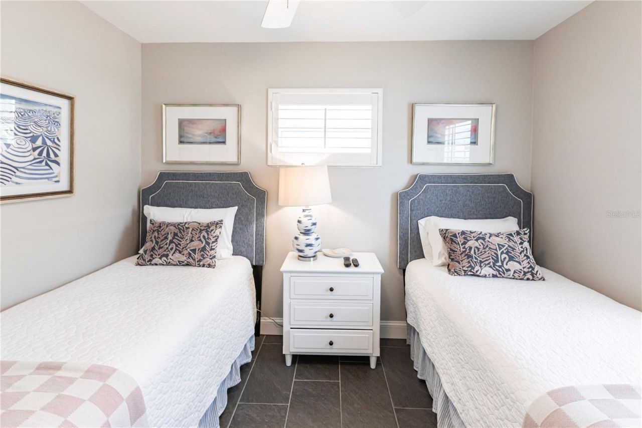 6020 Midnight Pass Road, Unit 31, Sarasota, FL 34242 Photo