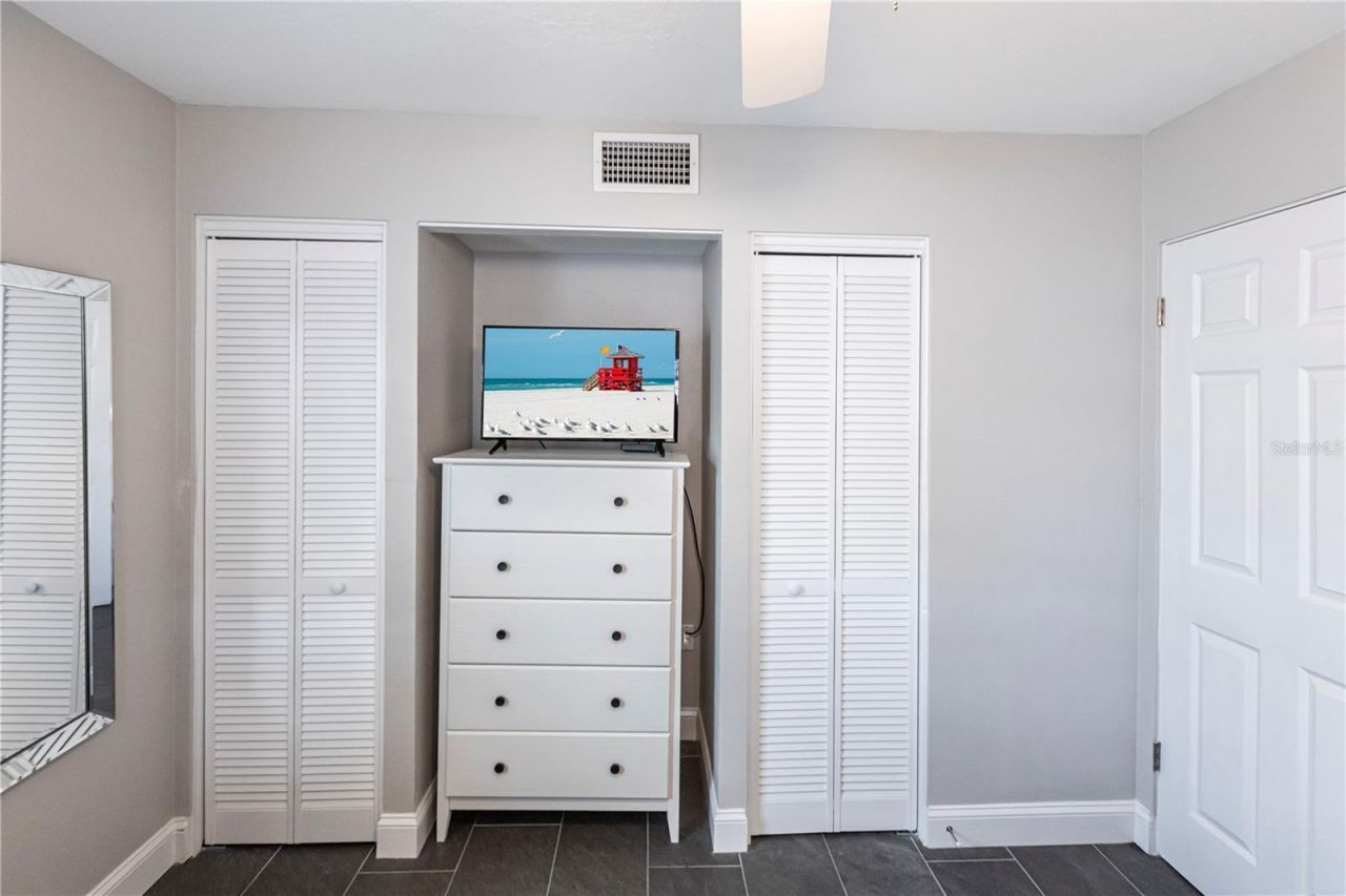 6020 Midnight Pass Road, Unit 31, Sarasota, FL 34242 Photo