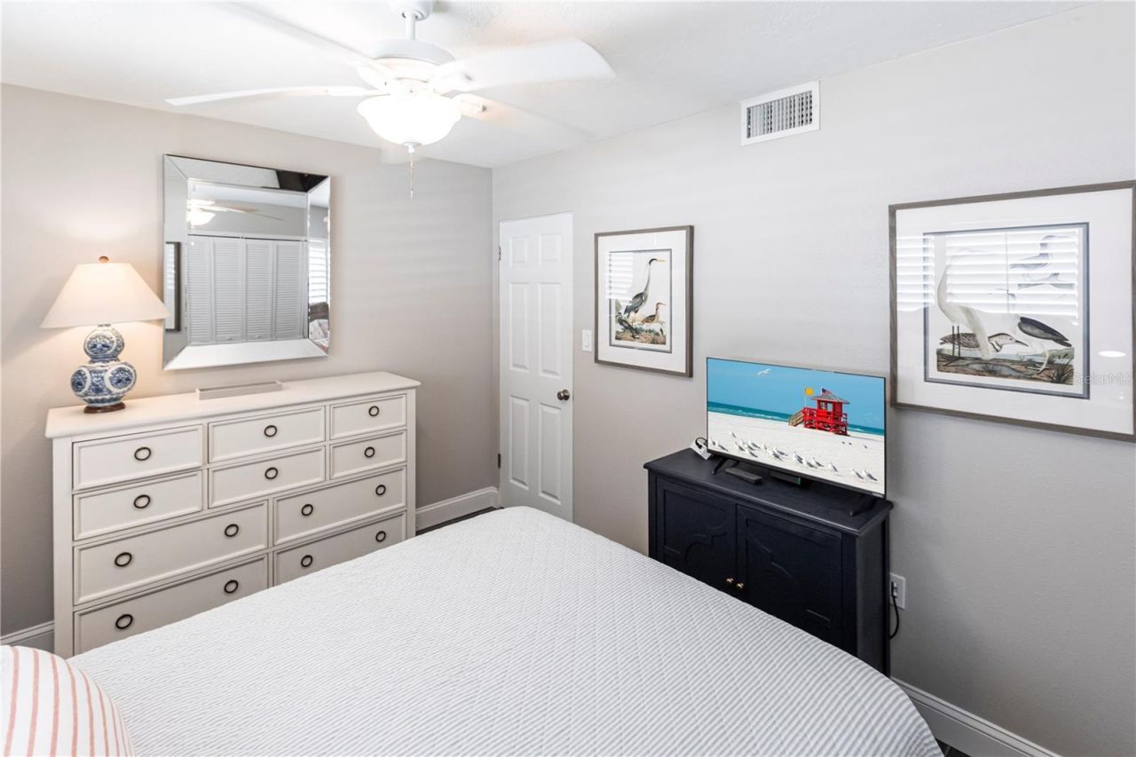 6020 Midnight Pass Road, Unit 31, Sarasota, FL 34242 Photo