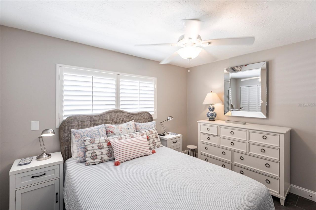 6020 Midnight Pass Road, Unit 31, Sarasota, FL 34242 Photo