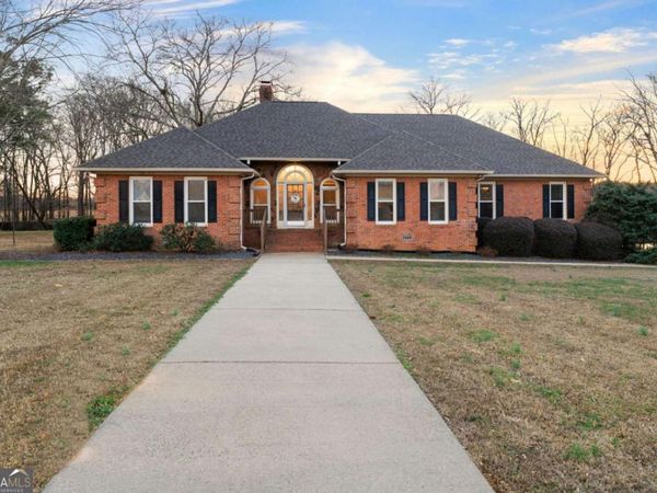 2300 Frettiesburg Drive, Rockmart, GA 30153