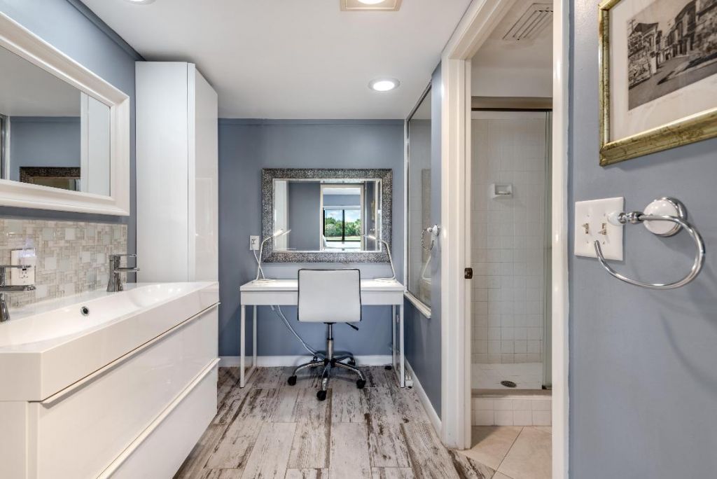 7689 Glendevon Lane, Unit 1807, Delray Beach, FL 33446 Photo