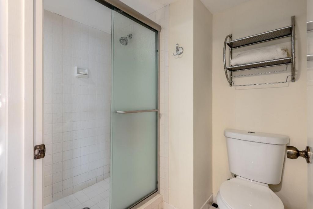 7689 Glendevon Lane, Unit 1807, Delray Beach, FL 33446 Photo