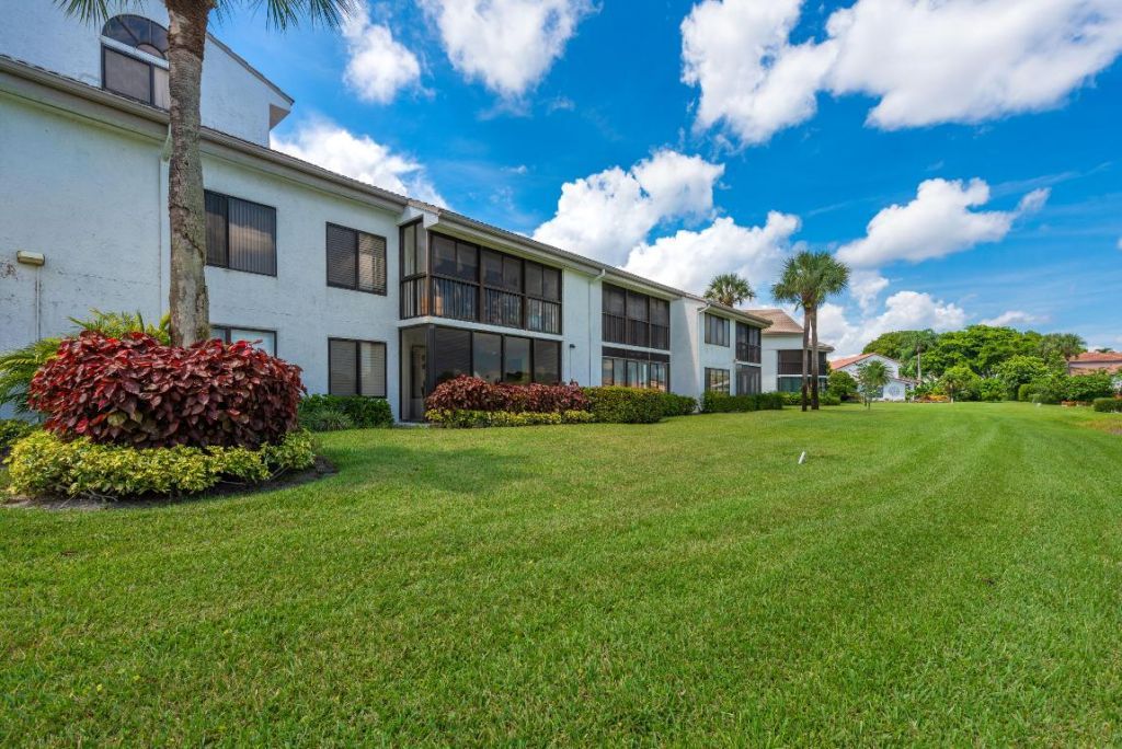 7689 Glendevon Lane, Unit 1807, Delray Beach, FL 33446 Photo