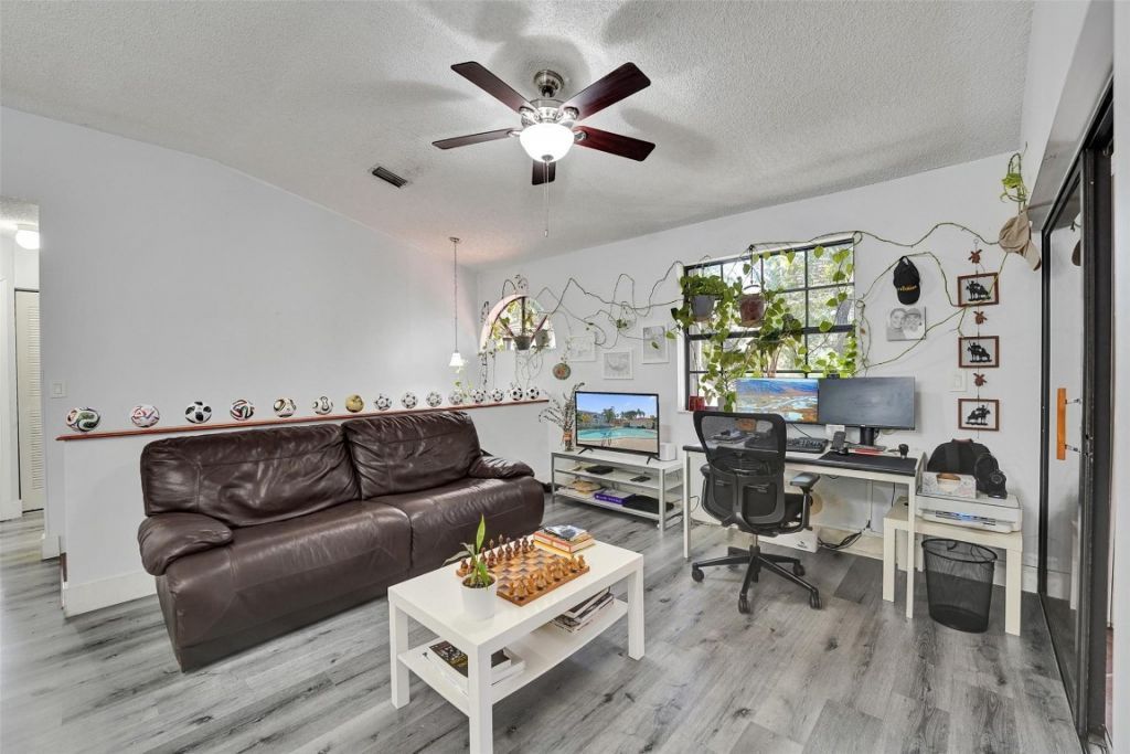 11970 NW 11th Street, Pembroke Pines, FL 33026 Photo