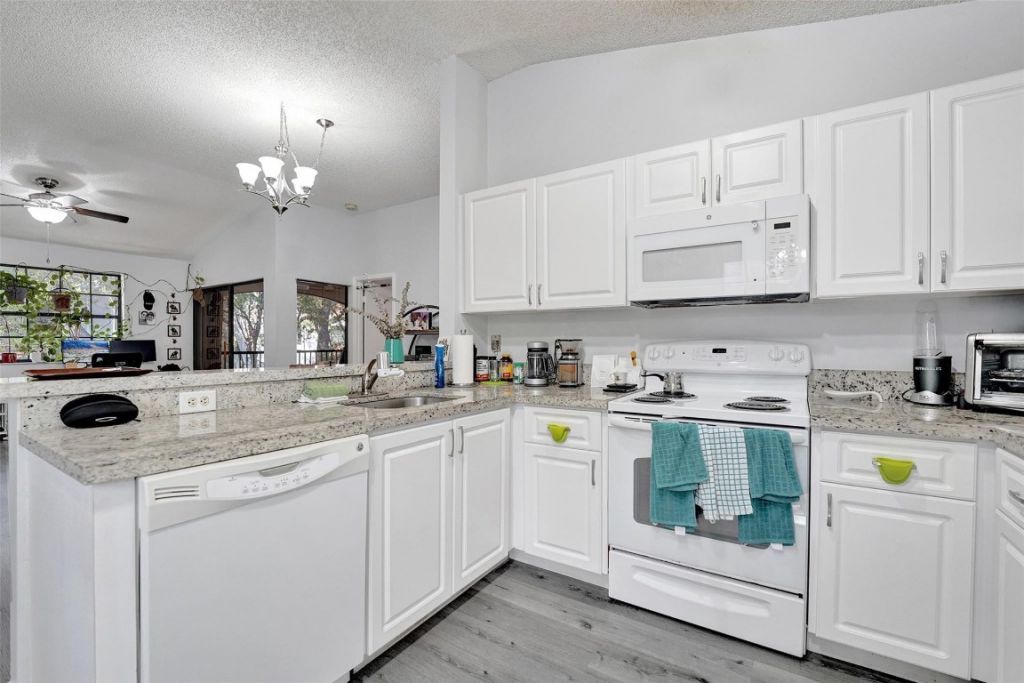 11970 NW 11th Street, Pembroke Pines, FL 33026 Photo