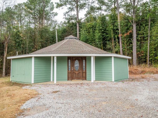 715 Roundhouse Rd, Starkville, MS 39759