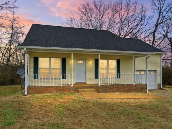 230 Woodruff Rd, Adams, TN 37010