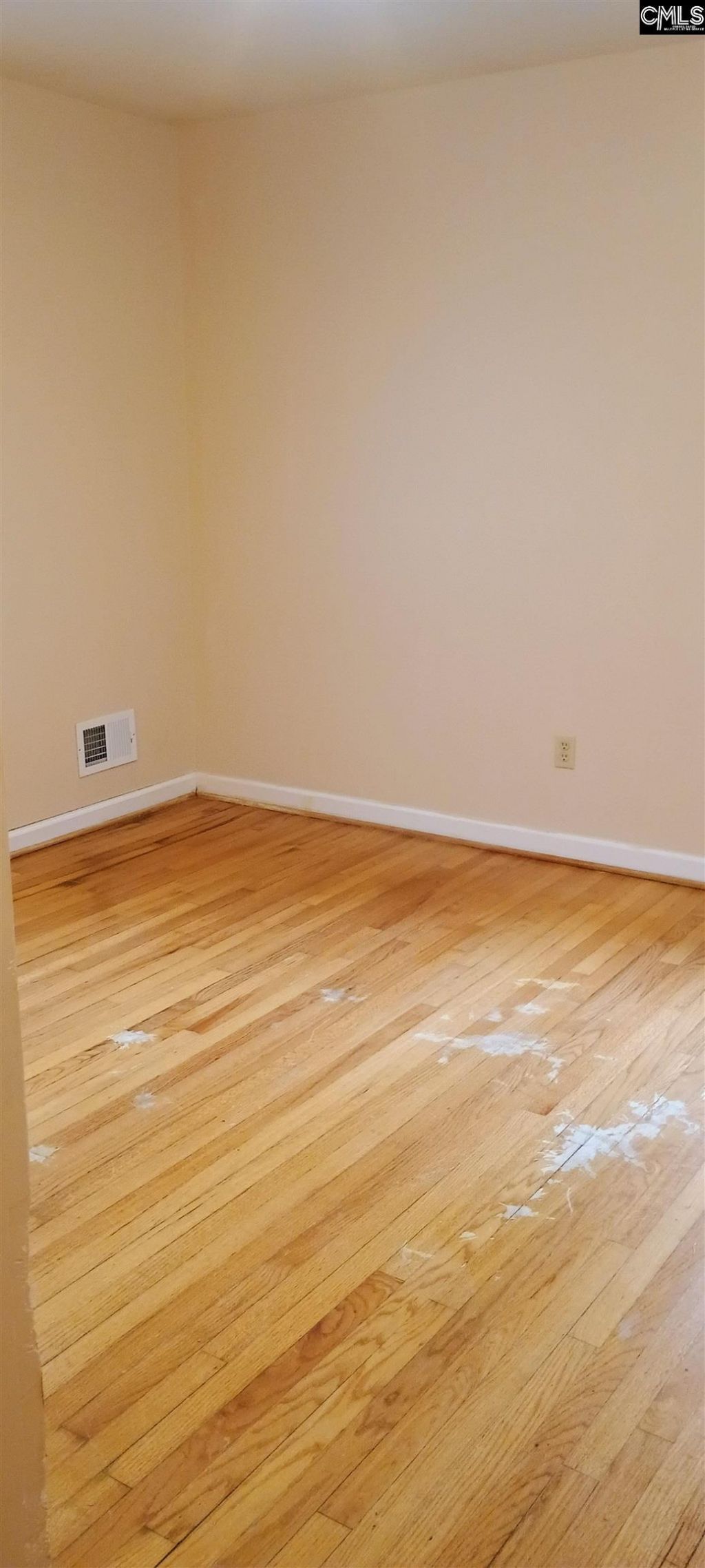 1607 Carousel Circle Photo 11