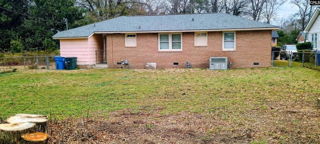 1607 Carousel Circle Photo 20