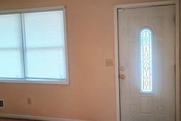 1607 Carousel Circle photo 4