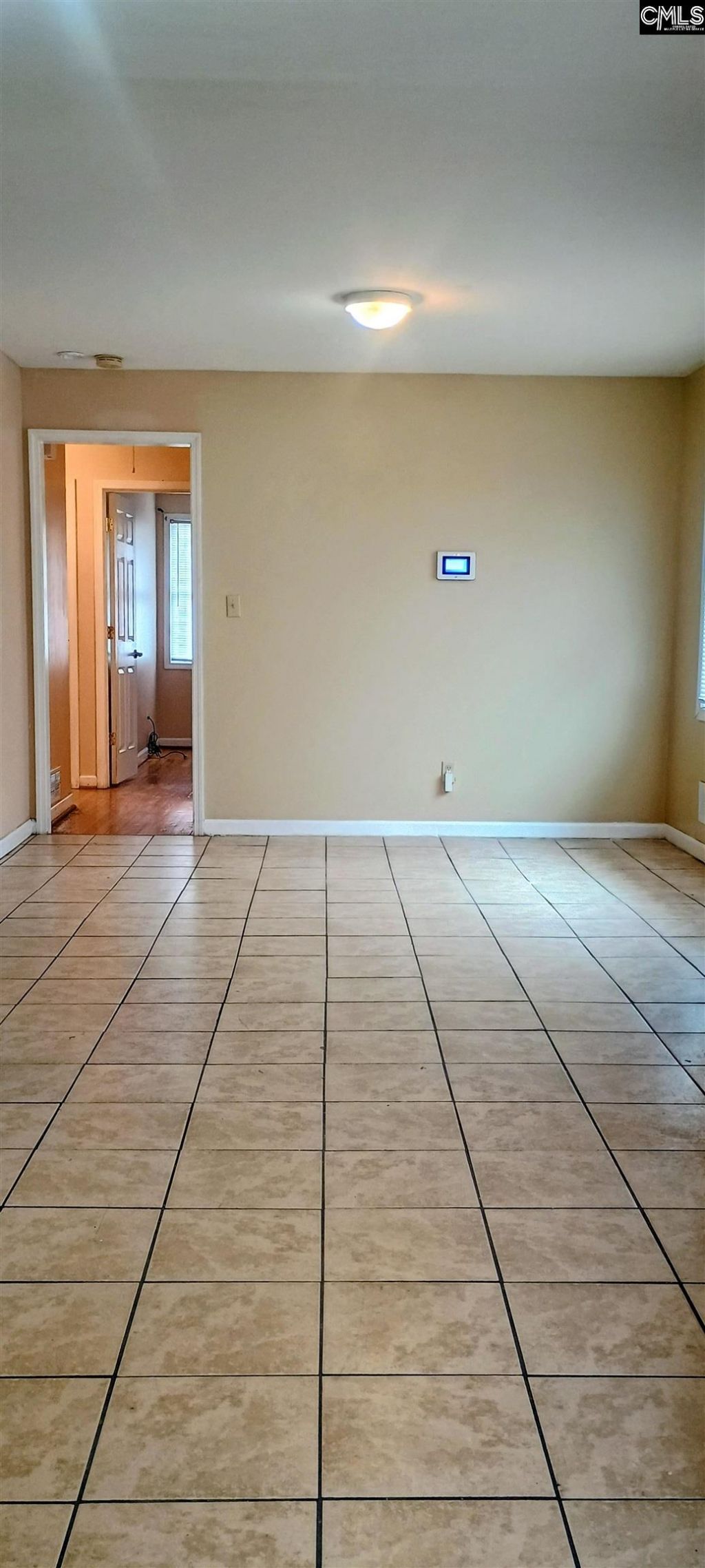 1607 Carousel Circle Photo 7