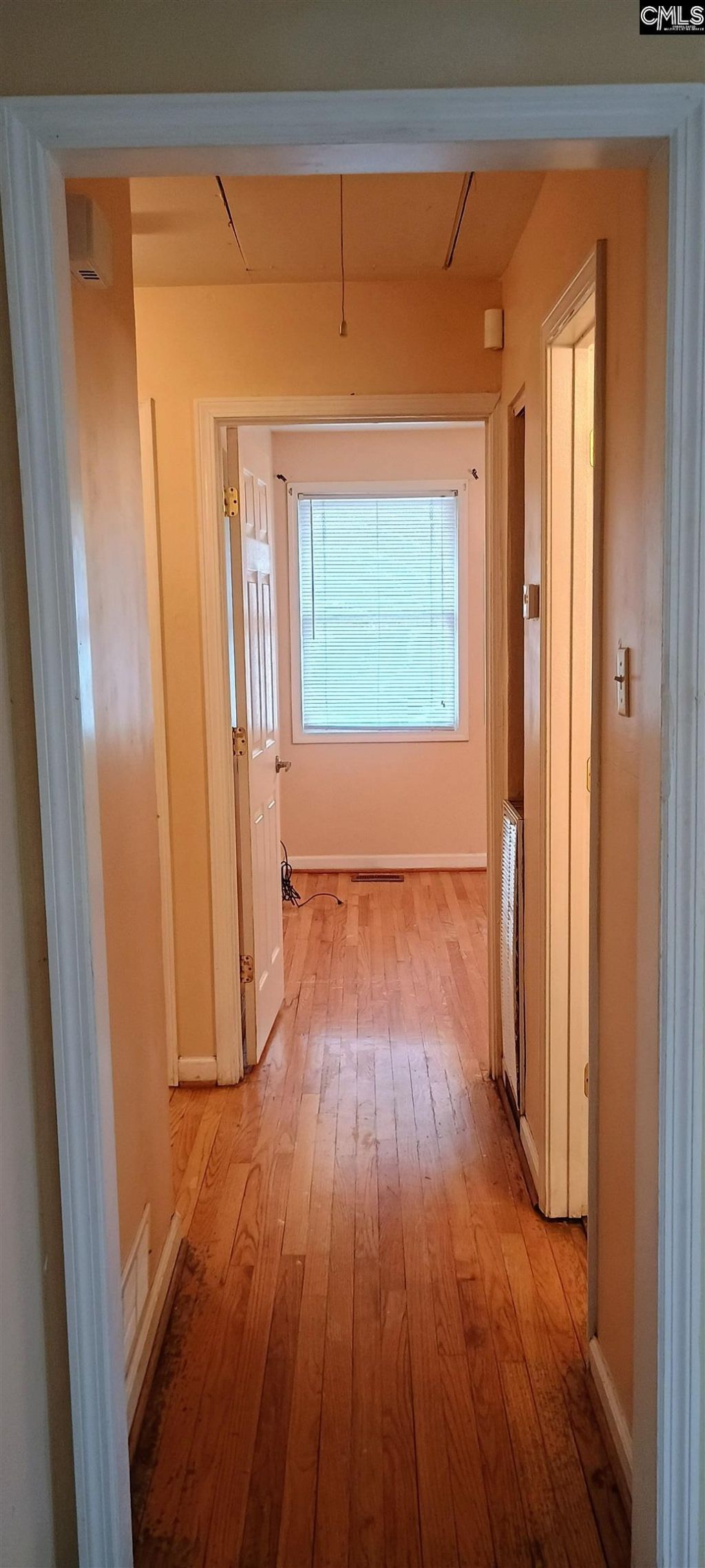 1607 Carousel Circle Photo 8