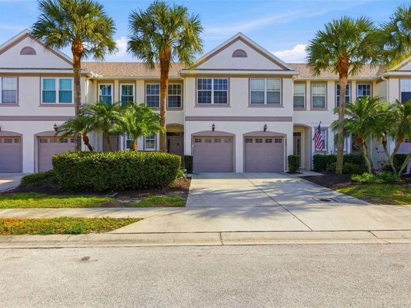 541 BLACK LION DRIVE NE, ST PETERSBURG, FL 33716