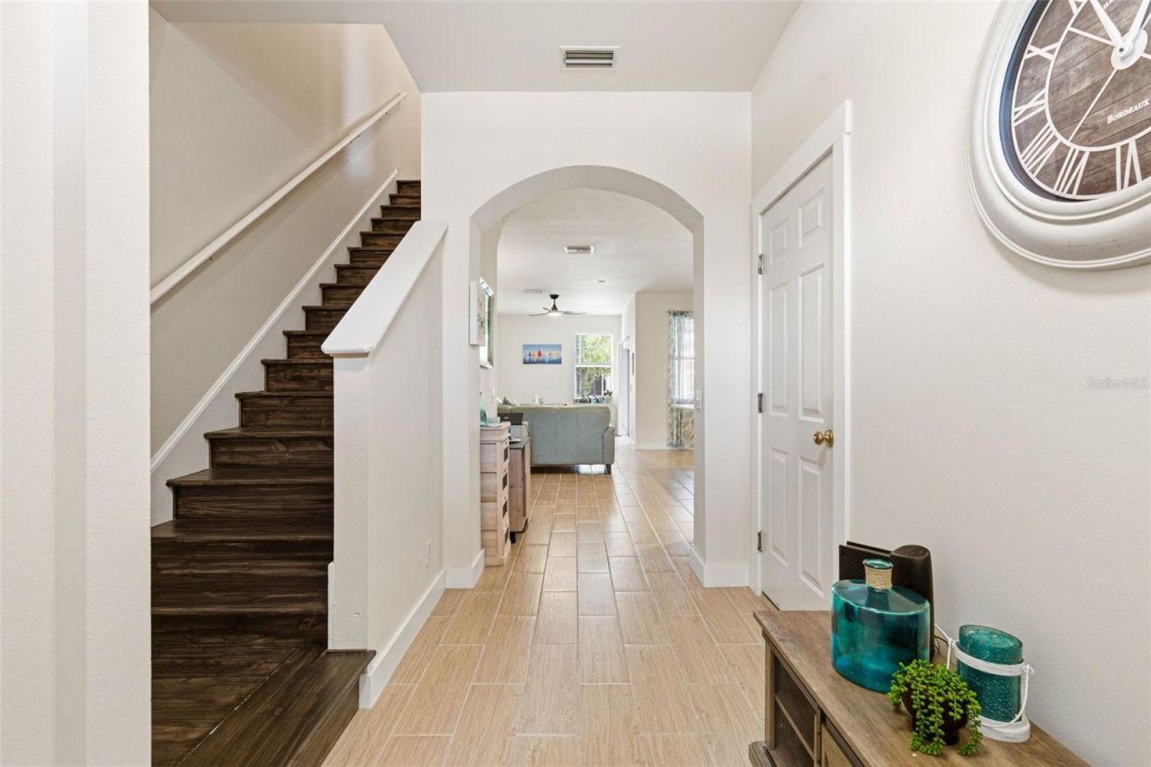 541 Black Lion Drive Ne, Saint Petersburg, FL 33716 Photo