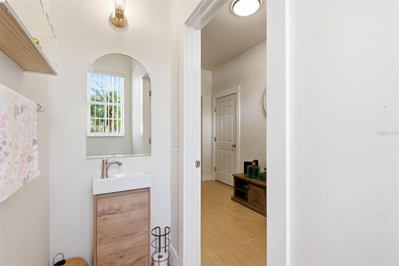 541 Black Lion Drive Ne, Saint Petersburg, FL 33716 Photo