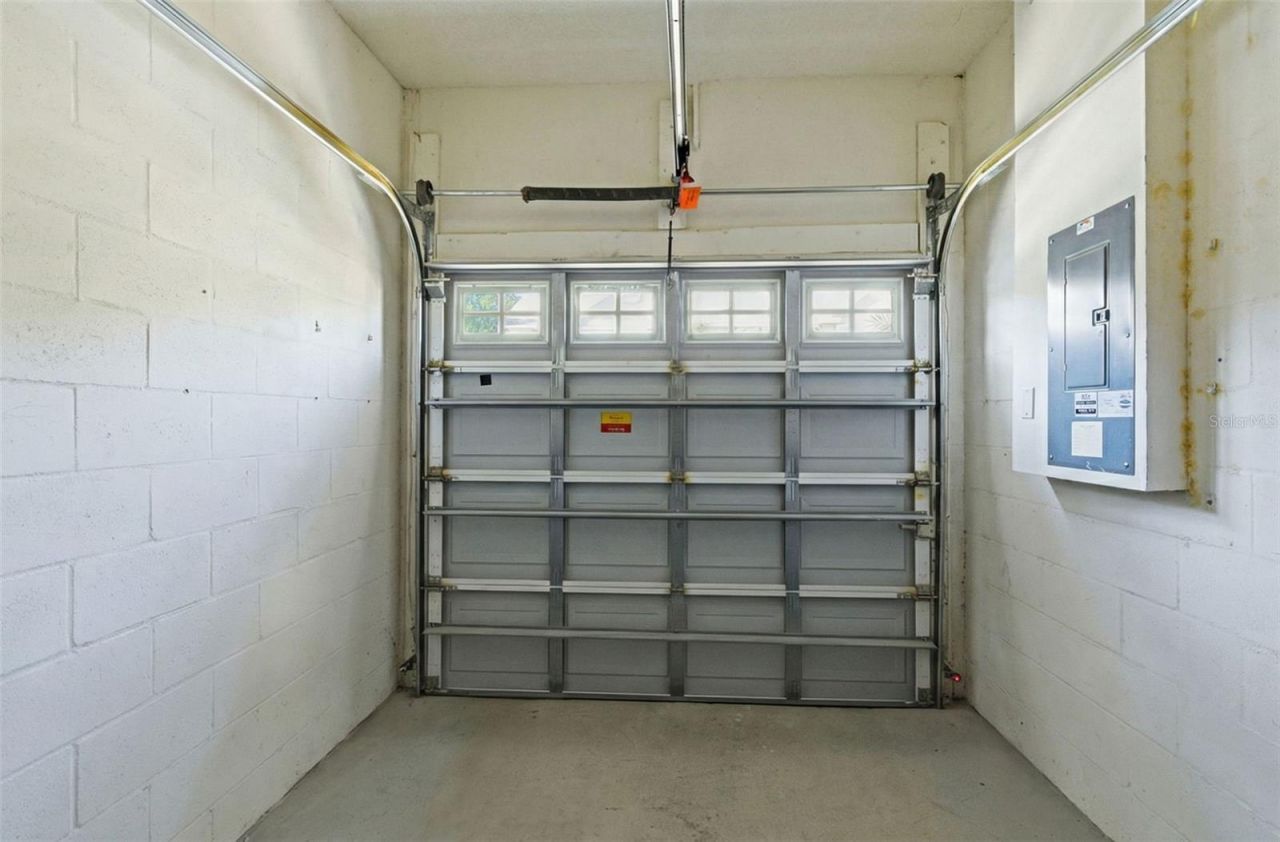 541 Black Lion Drive Ne, Saint Petersburg, FL 33716 Photo