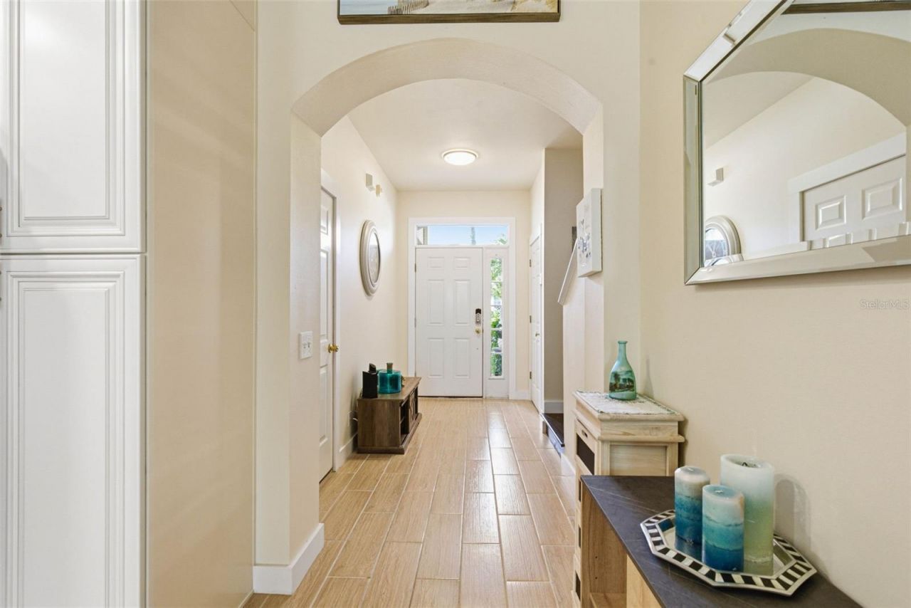 541 Black Lion Drive Ne, Saint Petersburg, FL 33716 Photo