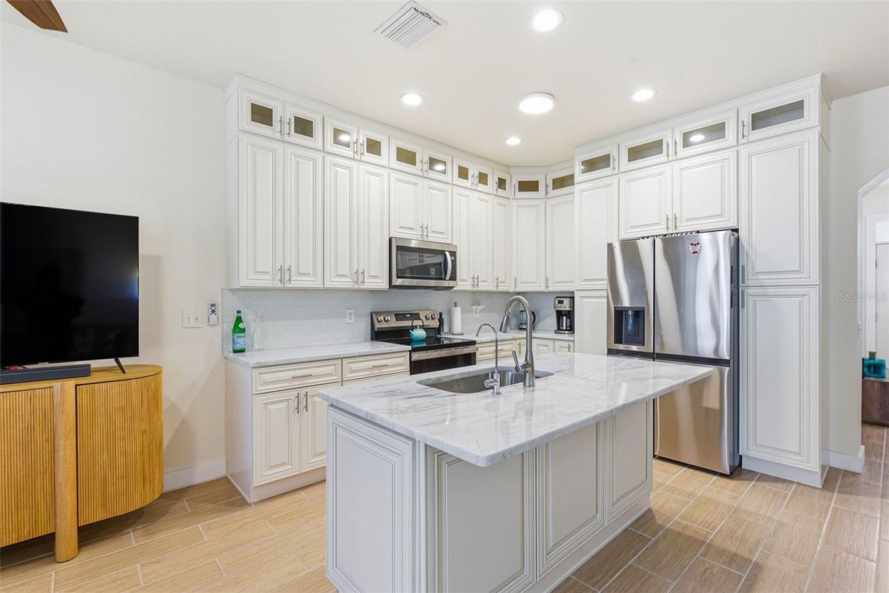 541 Black Lion Drive Ne, Saint Petersburg, FL 33716 Photo