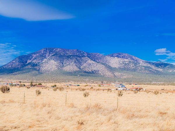 113 New Mexico 472, Edgewood, NM 87015