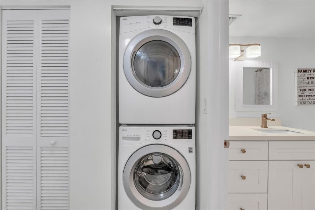 3920 Inverrary Boulevard, Unit 104-C, Lauderhill, FL 33319 Photo