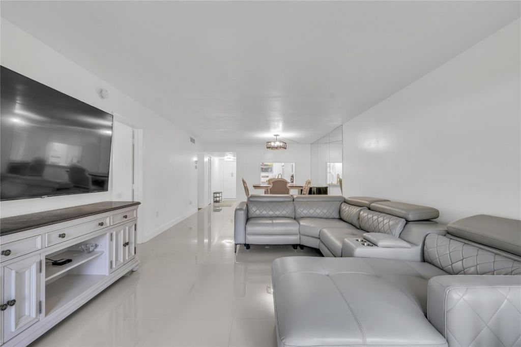 3920 Inverrary Boulevard, Unit 104-C, Lauderhill, FL 33319 Photo