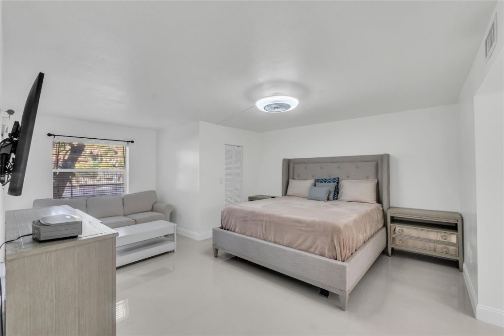 3920 Inverrary Boulevard, Unit 104-C, Lauderhill, FL 33319 Photo