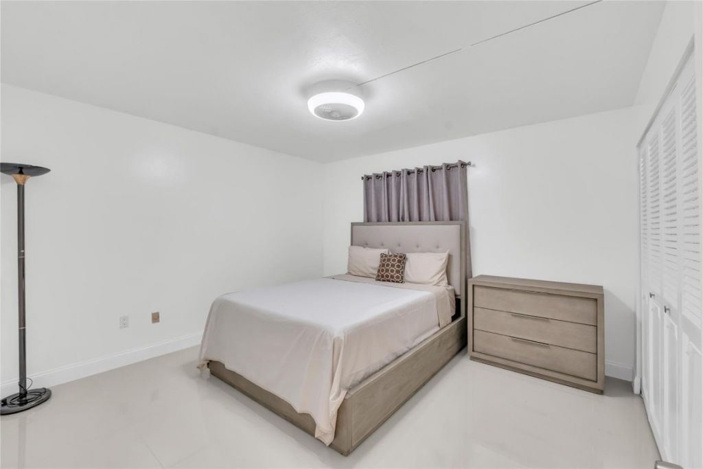 3920 Inverrary Boulevard, Unit 104-C, Lauderhill, FL 33319 Photo