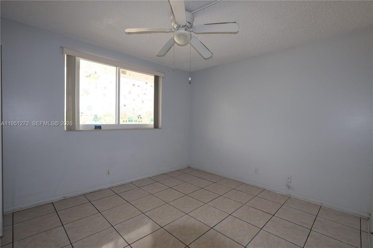 6005 Del Lago Cir, Unit 305, Sunrise, FL 33313 Photo