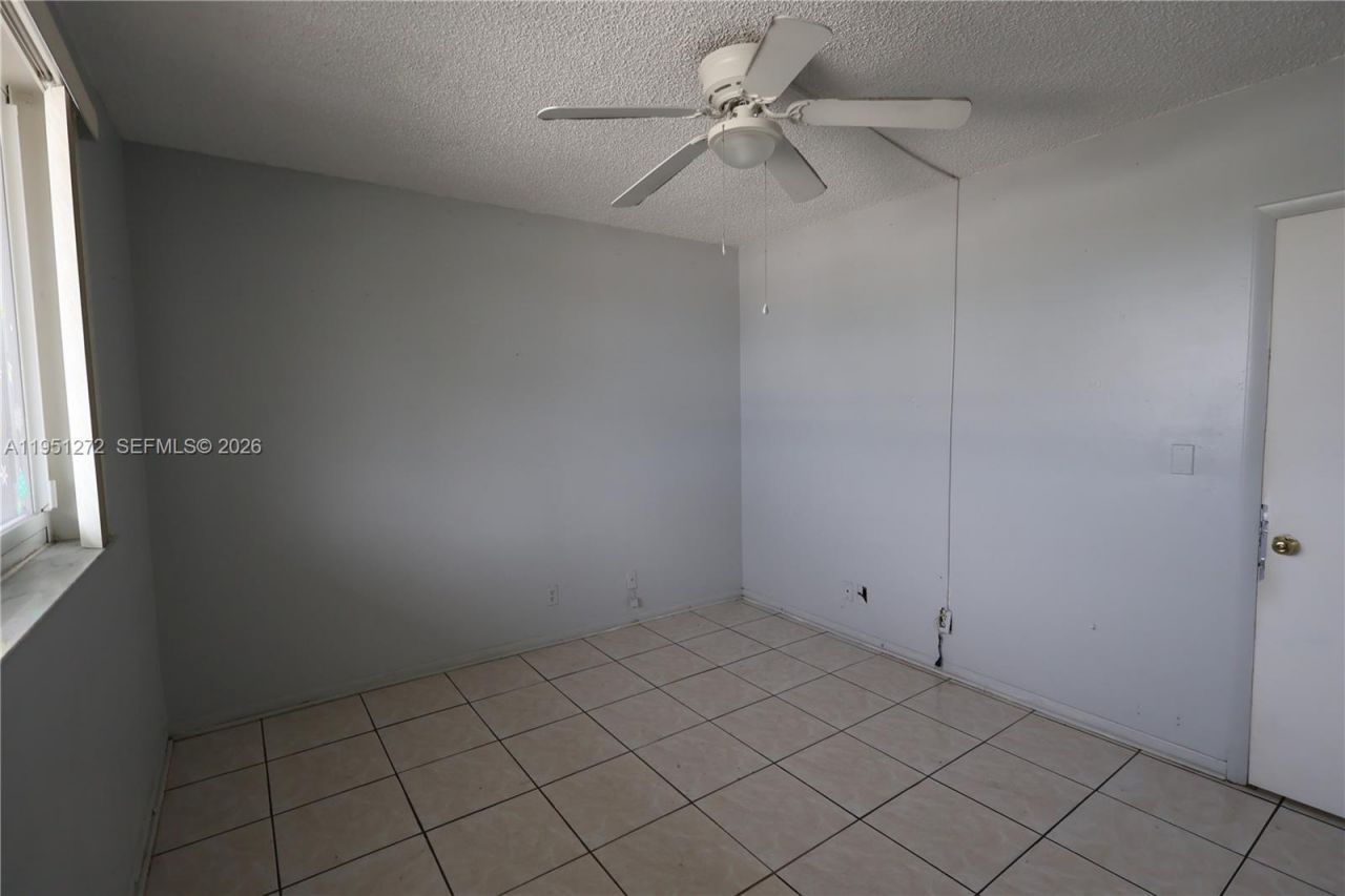 6005 Del Lago Cir, Unit 305, Sunrise, FL 33313 Photo