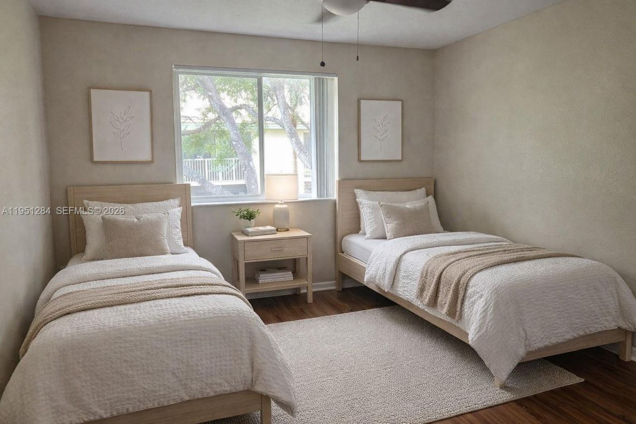 430 S Park Rd , Unit 3-303, Hollywood, FL 33021 Photo