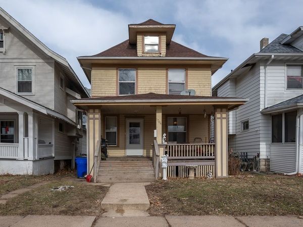 1704 Park Avenue SE, Cedar Rapids, IA 52403