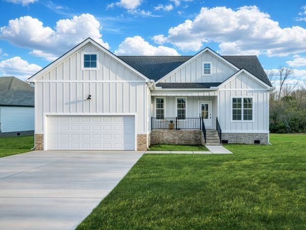 1035 Northside Drive, Dickson, TN 37055