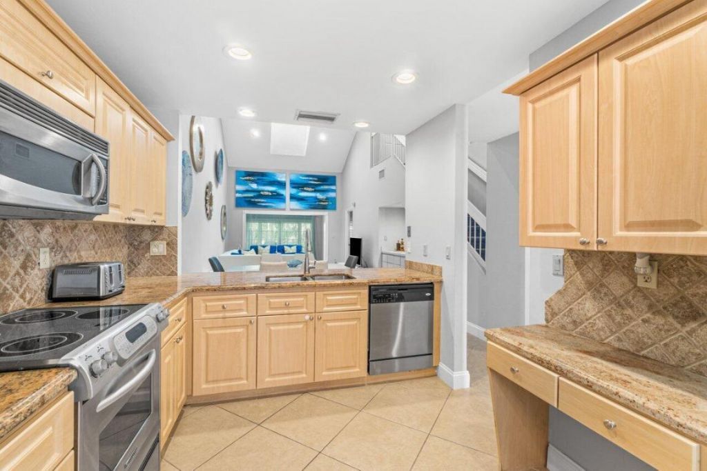 17064 Boca Club Boulevard, Unit 3, Boca Raton, FL 33487 Photo