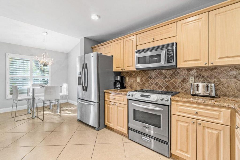 17064 Boca Club Boulevard, Unit 3, Boca Raton, FL 33487 Photo