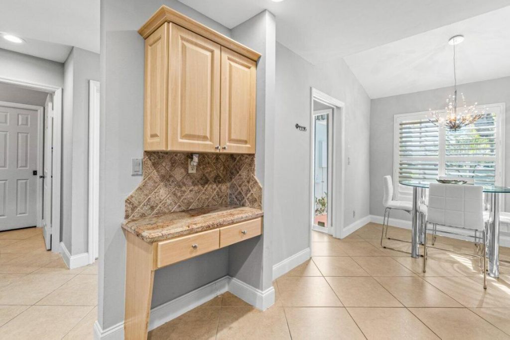 17064 Boca Club Boulevard, Unit 3, Boca Raton, FL 33487 Photo