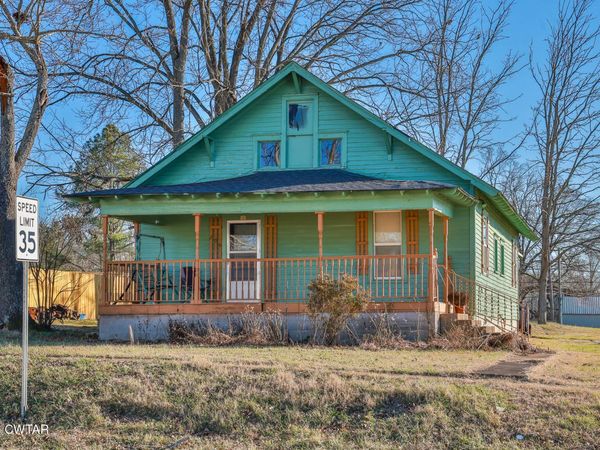 206 Broad Street, Greenfield, TN 38230