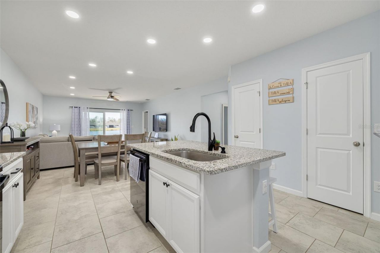 18158 Turning Leaf Circle, Land O Lakes, FL 34638 Photo