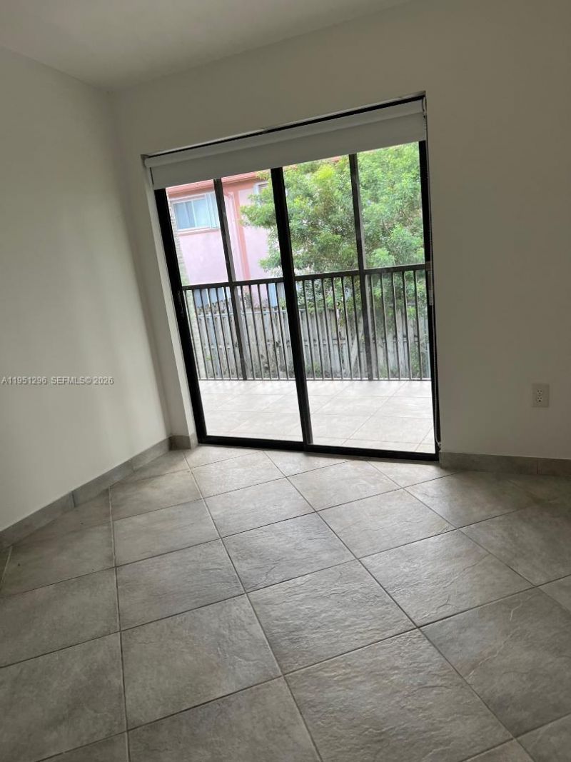 20760 NE 4th Ct, Unit 207, Miami, FL 33179 Photo
