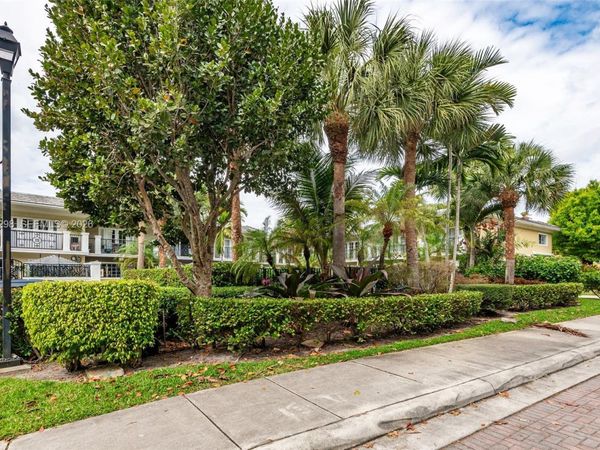 1000 Palm Trl, Unit 6, Delray Beach, FL 33483