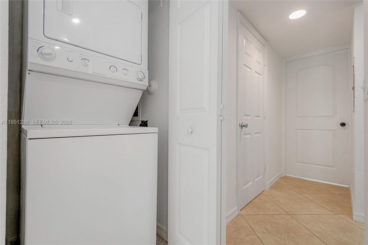 1000 Palm Trl, Unit 6, Delray Beach, FL 33483 Photo