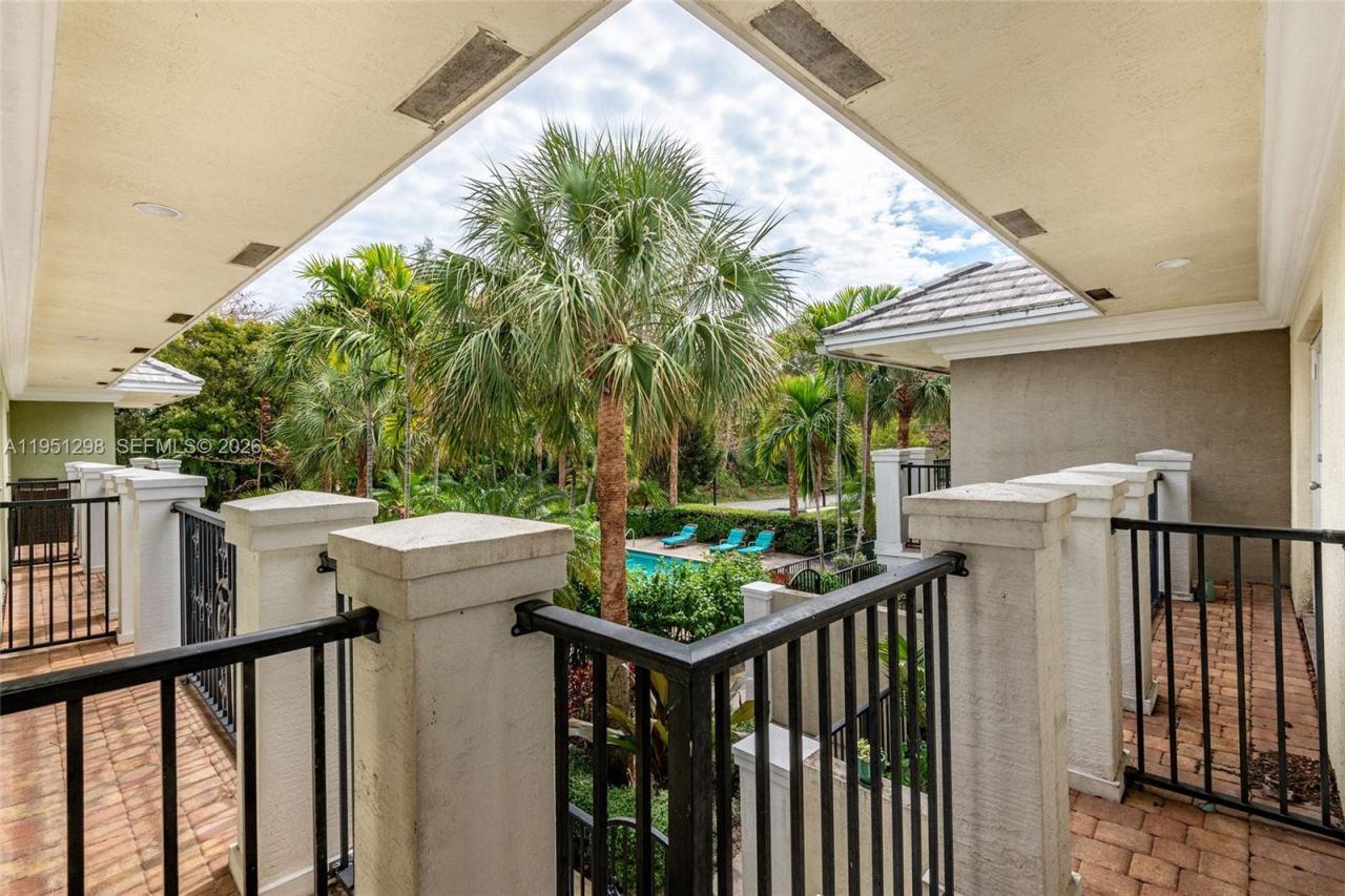 1000 Palm Trl, Unit 6, Delray Beach, FL 33483 Photo