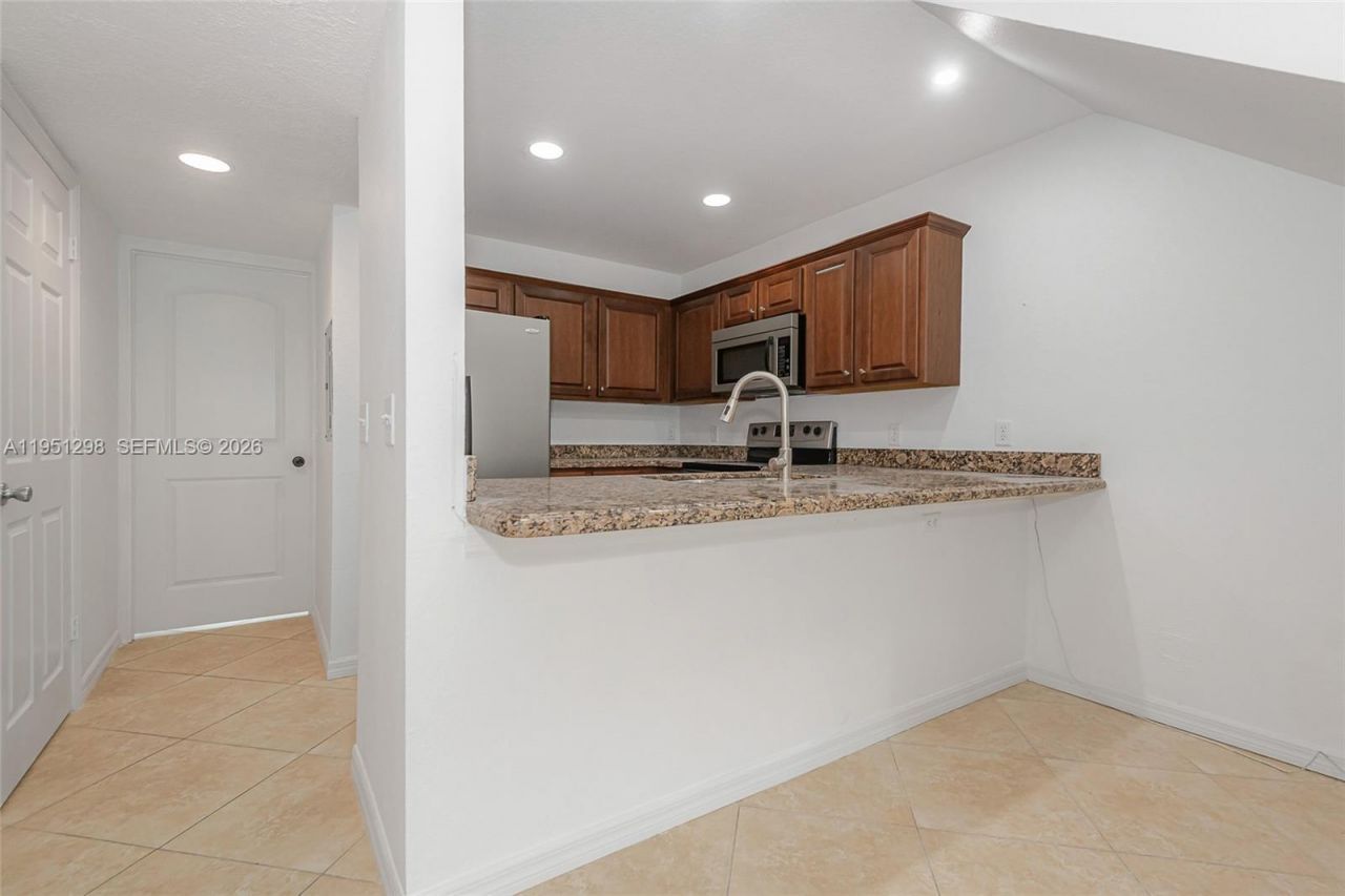 1000 Palm Trl, Unit 6, Delray Beach, FL 33483 Photo