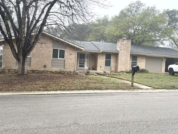 805 Timber Dr, New Braunfels, TX 78130