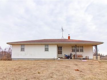 33425 S Bonar Road, Creighton, MO 64739